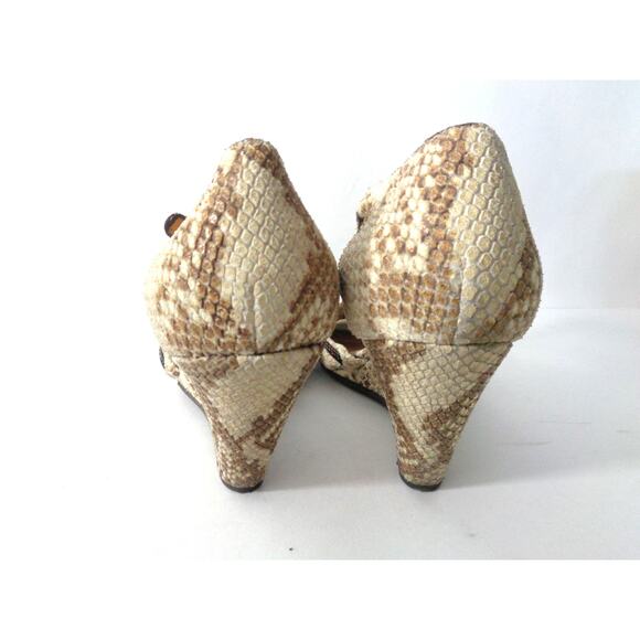 BACIO 61 Cadorago 7.5M Tan Taupe Snake Leather Bronze Chain Wedge Sandals Shoes - Picture 3 of 8